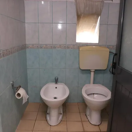 Airbase 게스트하우스 Dimal