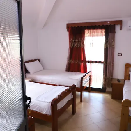 Airbase 게스트하우스 *