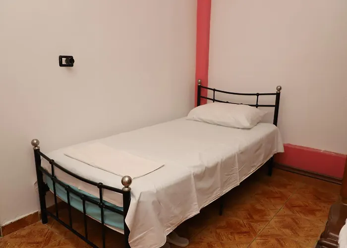 Airbase Maison d'hôtes Dimal